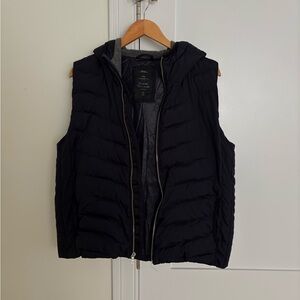 GAP NAVY PRIMALOFT VEST